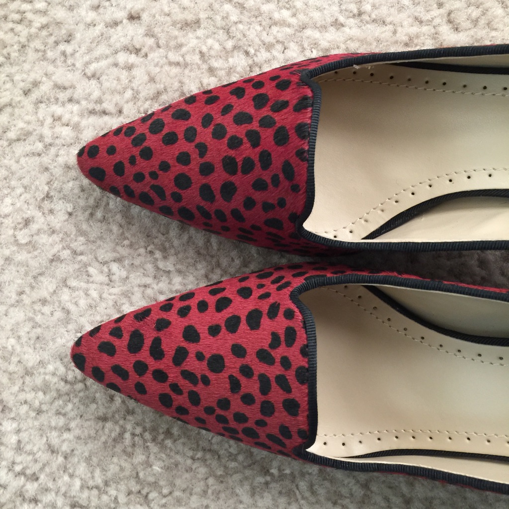 Adrienne Vittadini Red And Black Pointed Toe Flats